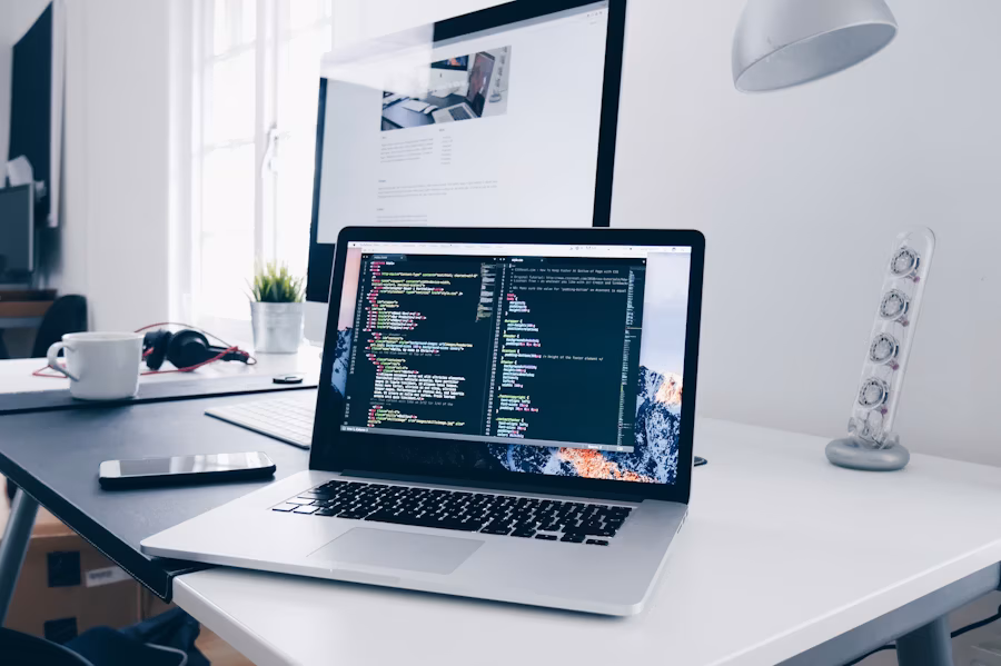Code-Editor auf einem Bildschirm